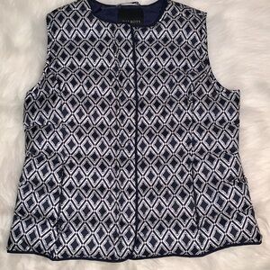 Talbots Vest Size Large Navy and White Diamond Print Zip and Snap Down Filled